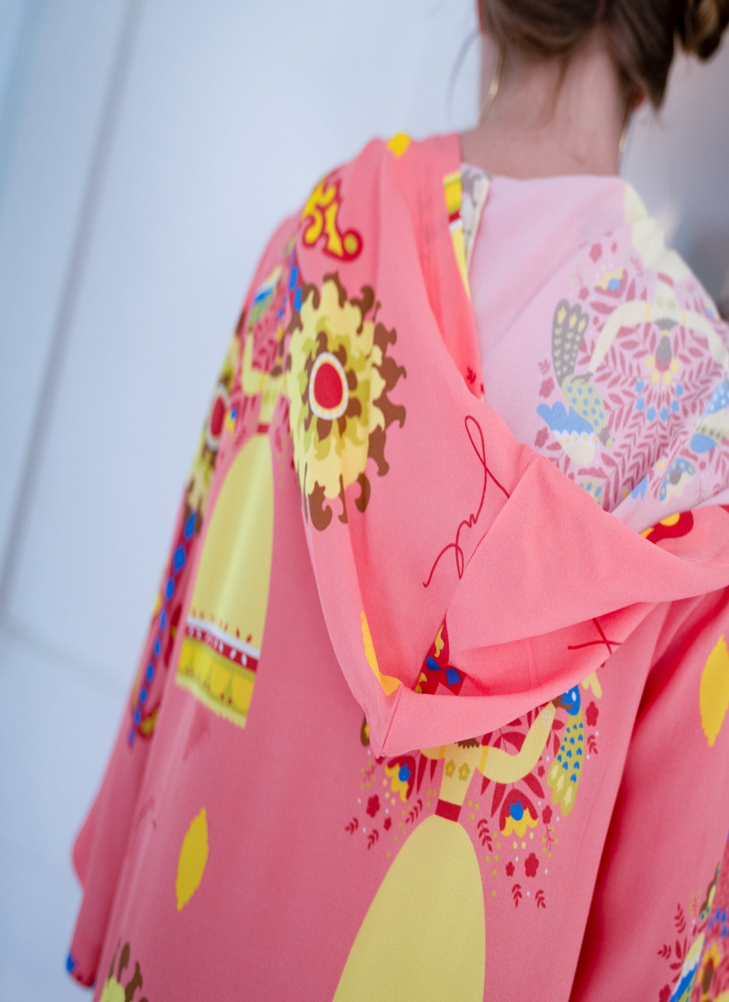 The Alfred Coverup Duster in Spanish Lovers Pink